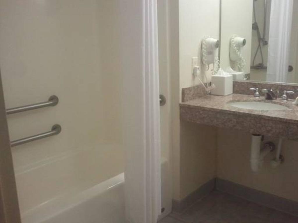 Quality & Near Howe Caverns 3* Schoharie