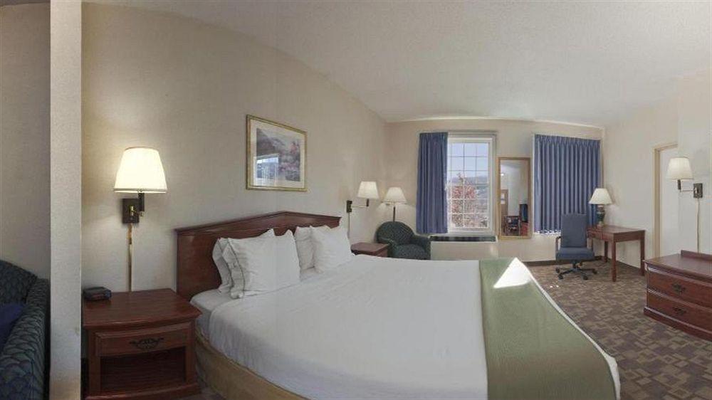 Hotel Quality & Near Howe Caverns Schoharie