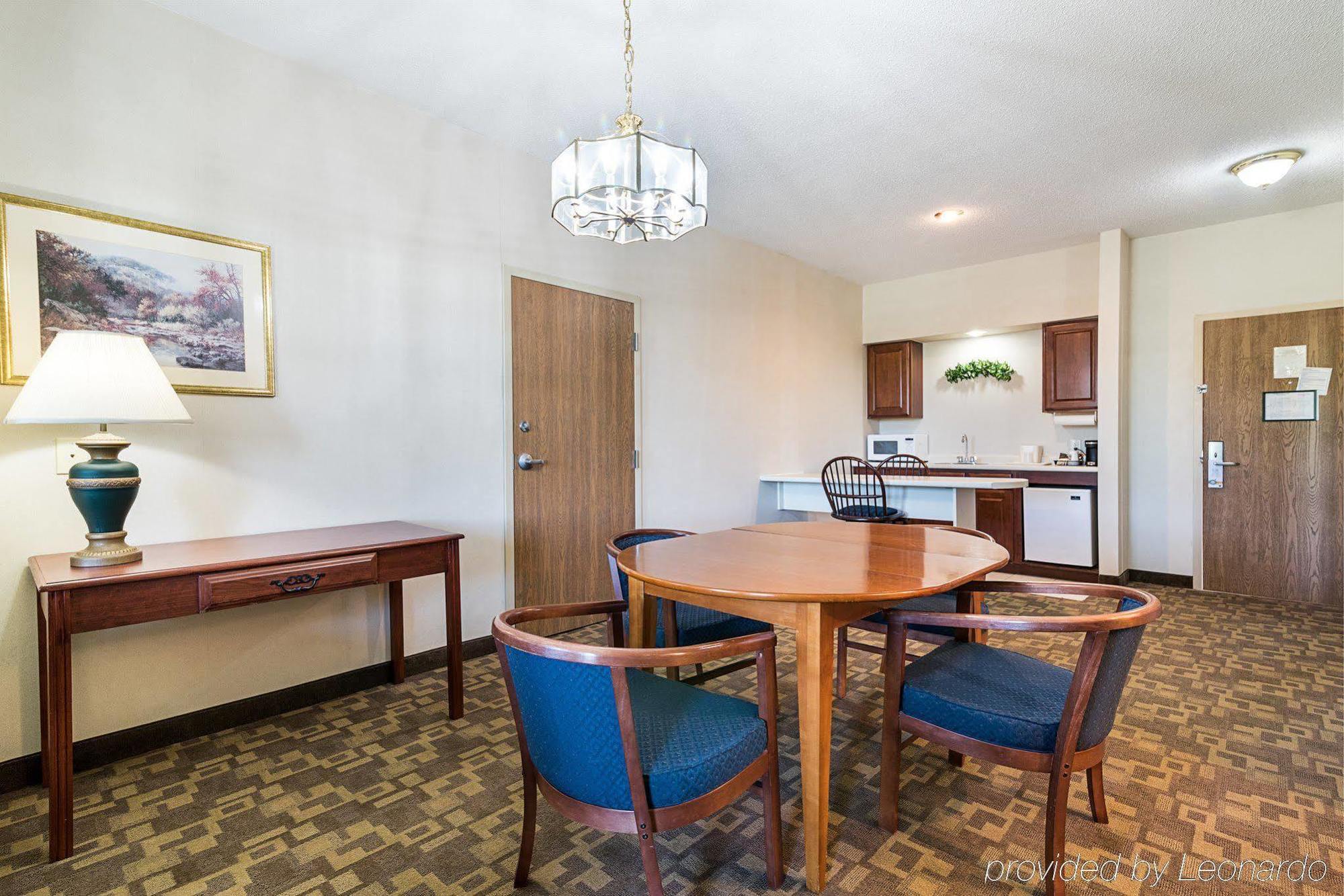 Hotel Quality & Near Howe Caverns Schoharie