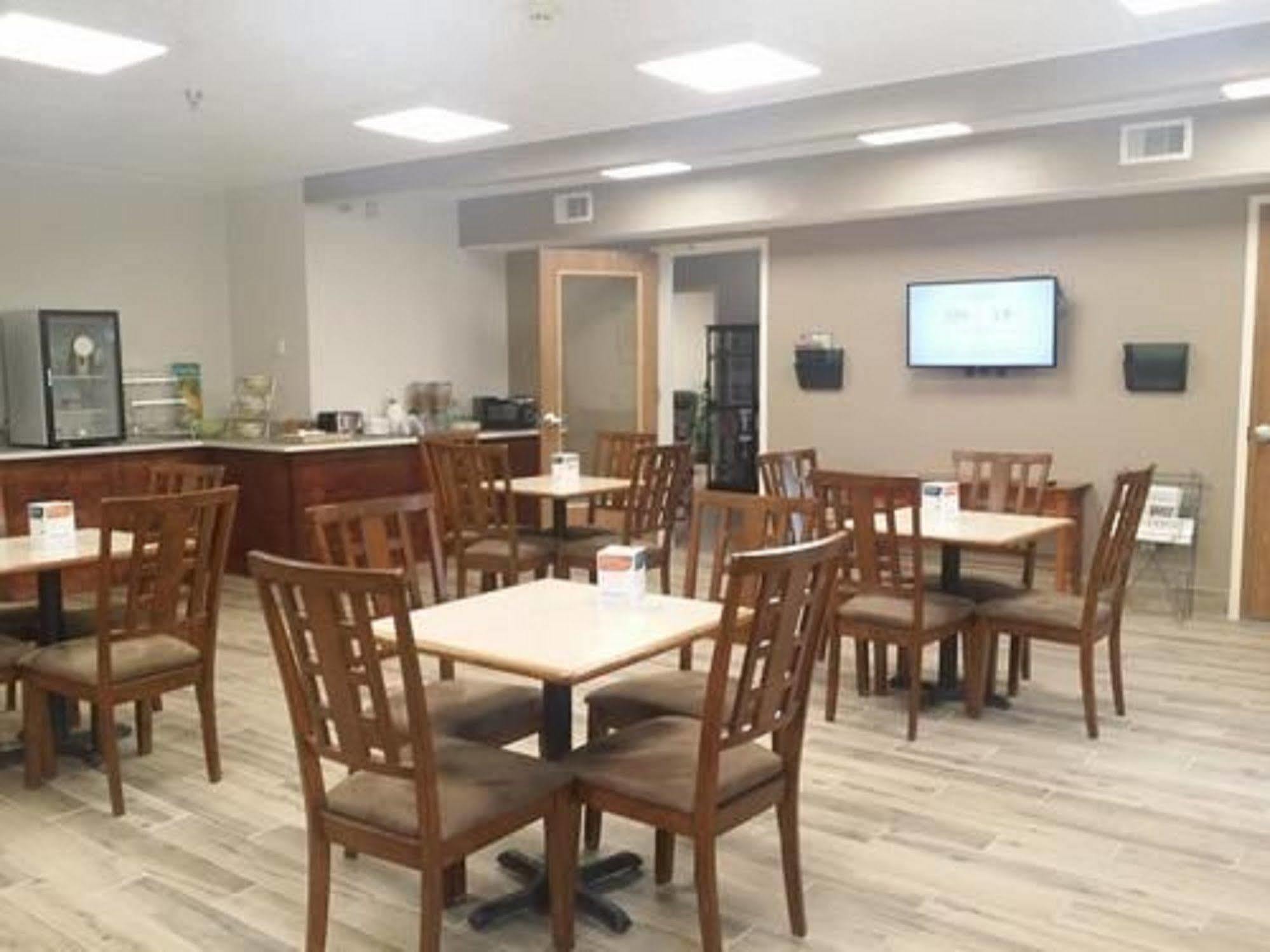 Quality & Near Howe Caverns Hotel 3*