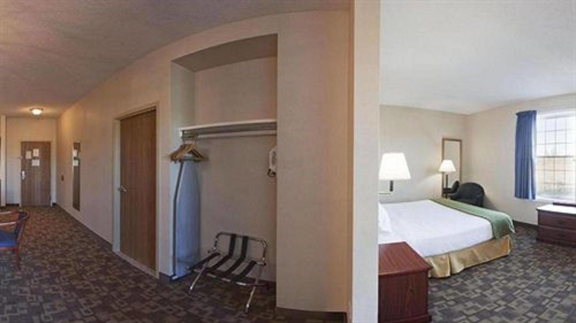 Quality & Near Howe Caverns Hotel Schoharie